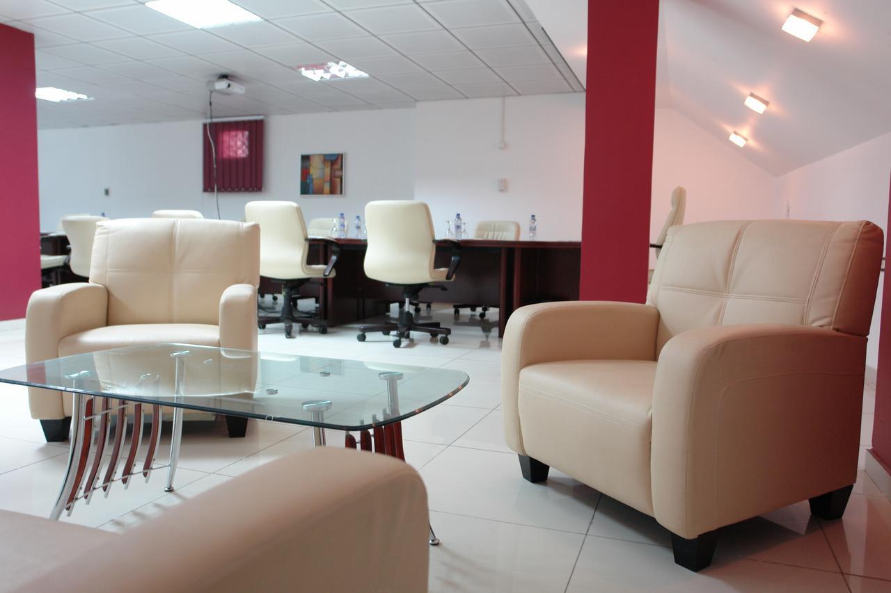 Plasma Hotel Триполи Экстерьер фото