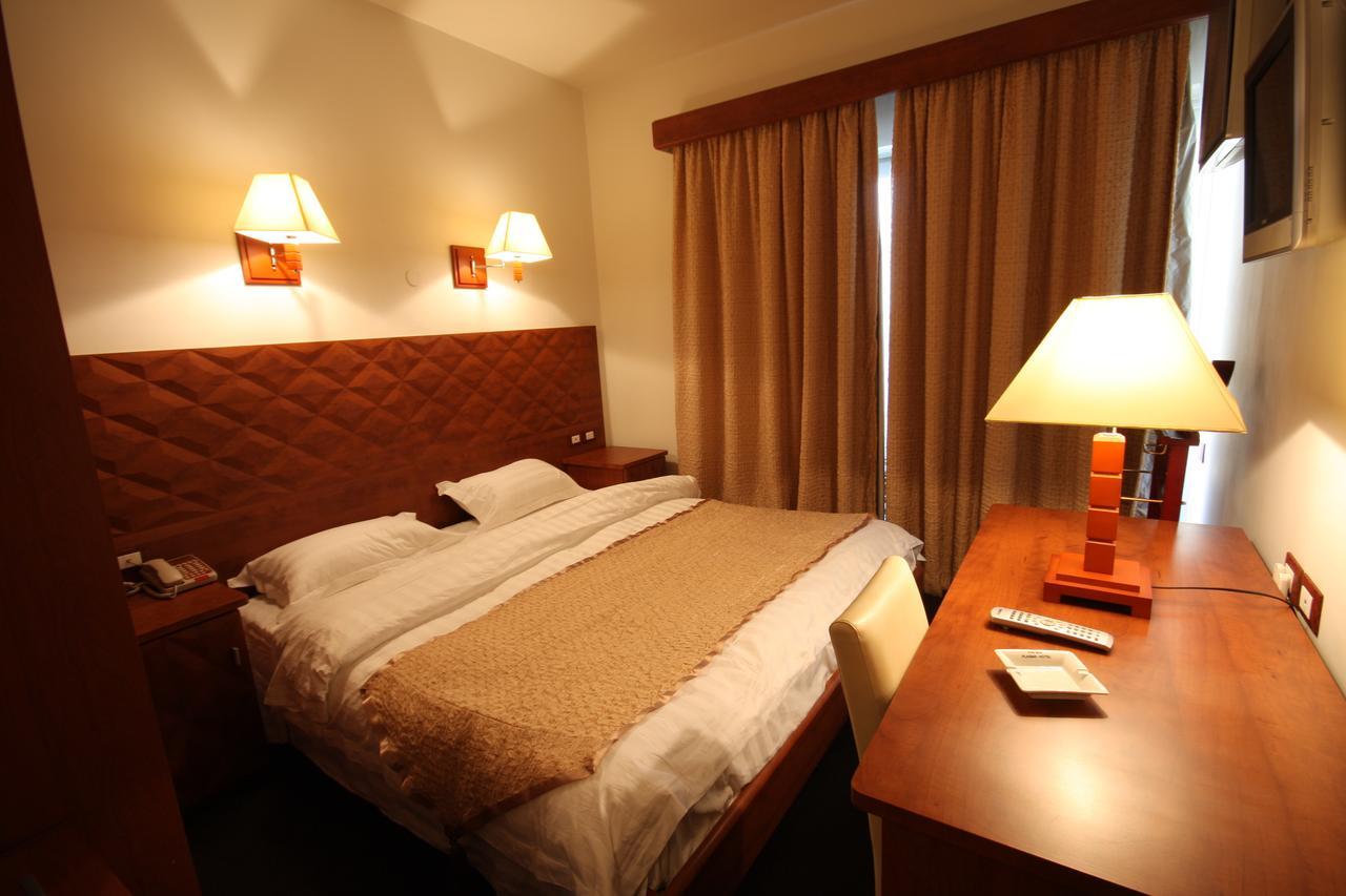 Plasma Hotel Триполи Экстерьер фото