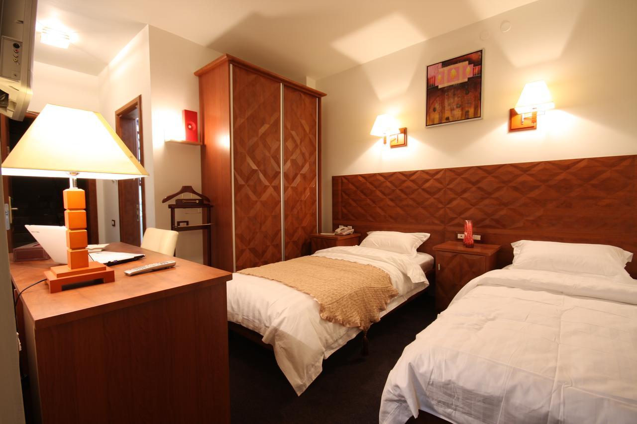 Plasma Hotel Триполи Экстерьер фото