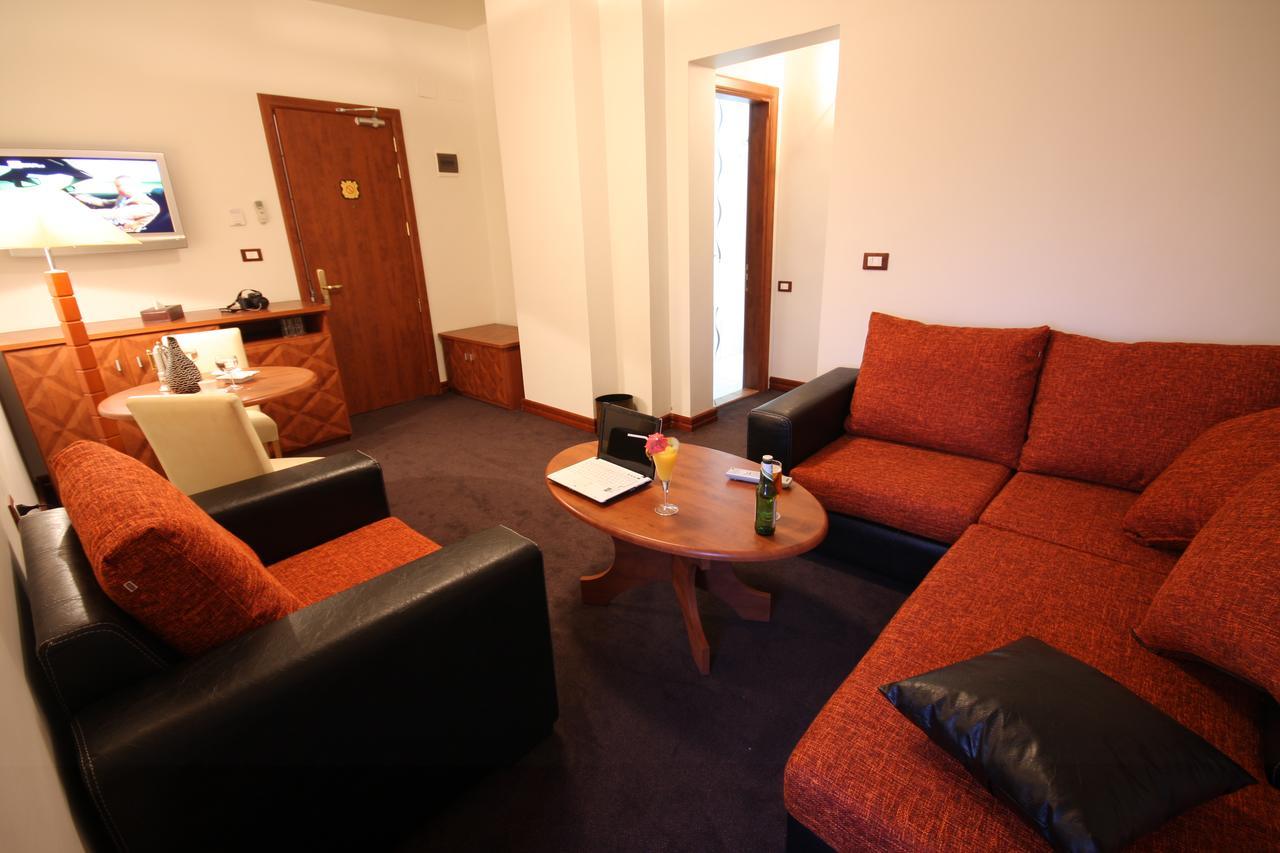 Plasma Hotel Триполи Экстерьер фото