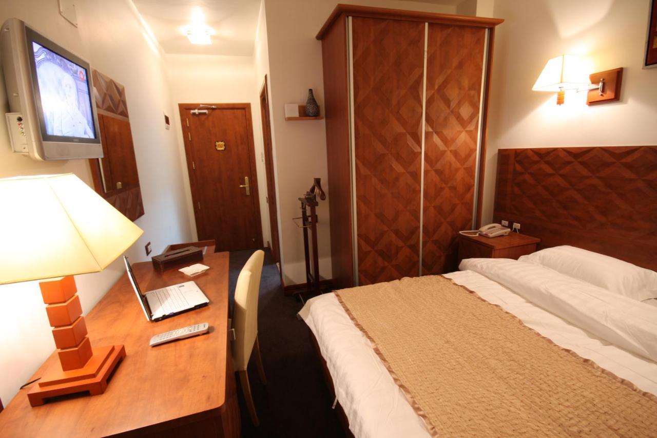 Plasma Hotel Триполи Экстерьер фото